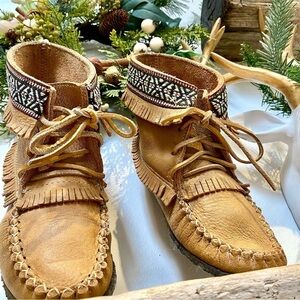 EARTHING native suede BOHO summer boots w cowitchan southwestern cabin vibe